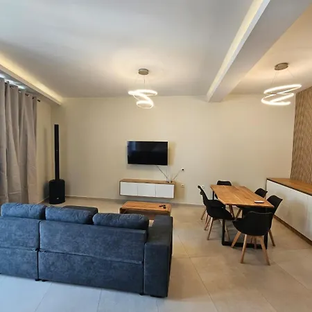Athens Party Suite By Morenita 