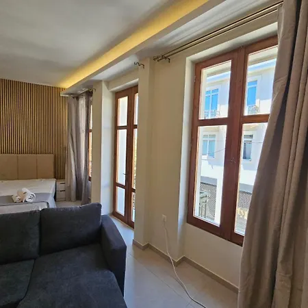Athens Party Suite By Morenita 